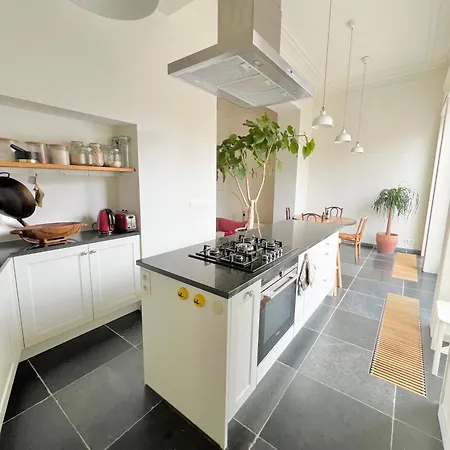 Apartament Sejour Elegant Pres Du Centre *