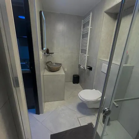 Апартаменты Jungle Romantic - Private Jacuzzi - *