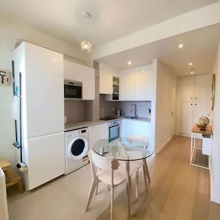 1 Avec Parking Au Coeur De 2d Apartment Brussels