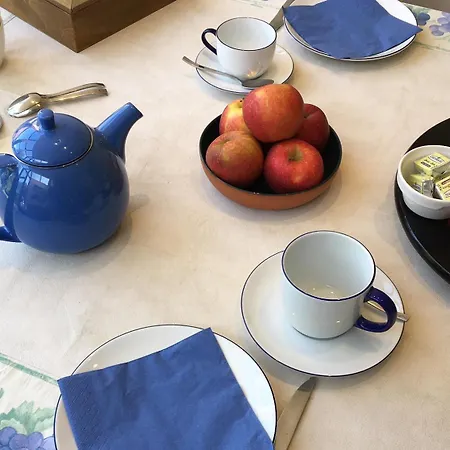 Woluwe - Lits En Mezzanine Bed & Breakfast