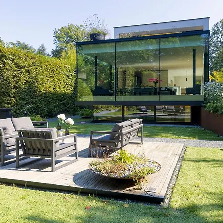 Luxurious 1000m2 With Garden And Pool * Bruxelas