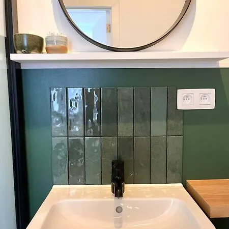 Chez Louise - A Haven Of Peace In * 布鲁塞尔