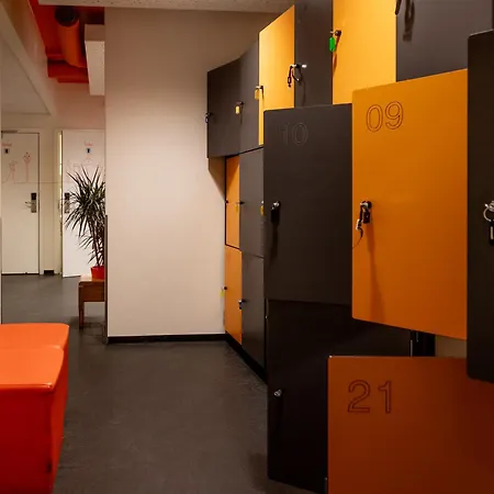 Easyhotel Centre 3*