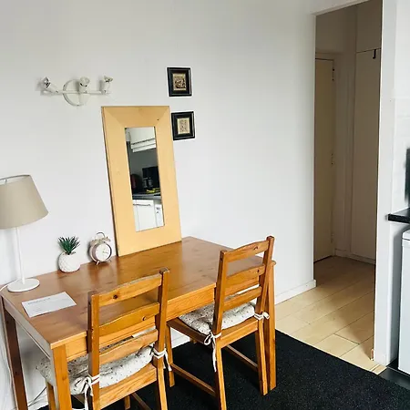 Surplombant Louisa *