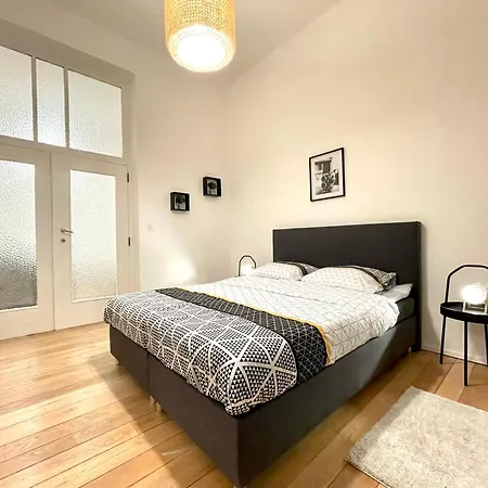 Charming Uccle - 1 Bedroom アパート ブリュッセル