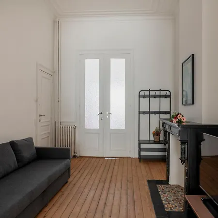 Benit Ixelles House Apartament *