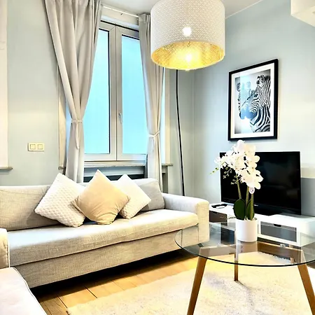 Beautiful 2 Bedroom Familiar Luxury *