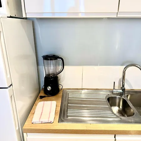 Beautiful 2 Bedroom Familiar Luxury Daire Brüksel