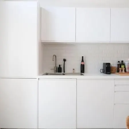 Beautiful In Le Chatelain - 1st Floor Apartamento *