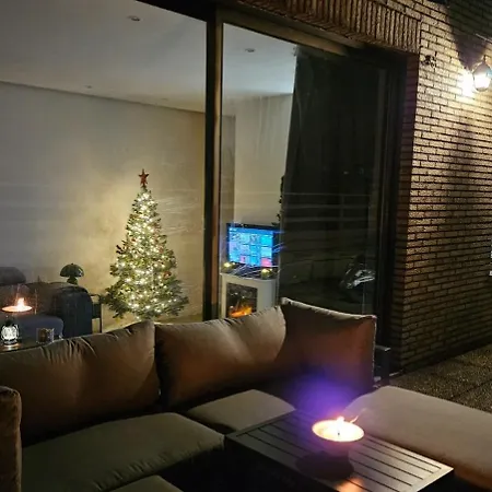 Penthouse Lumineux Avec Grande Terrasse De 40m2 ブリュッセル