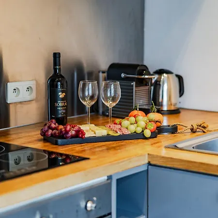 Modern Flat Near Grand Place شقة