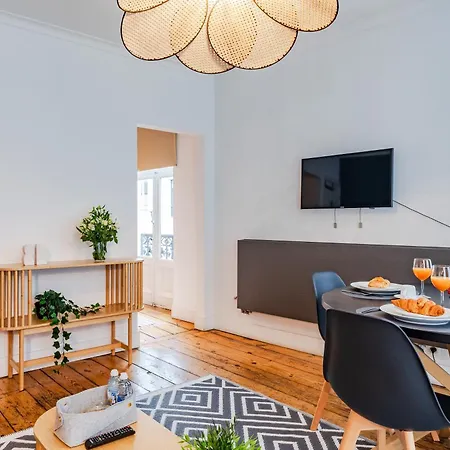 Modern Flat Near Grand Place * Brüksel