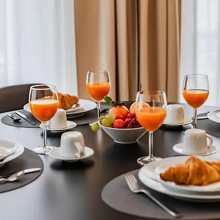 Modern Flat Near Grand Place شقة *