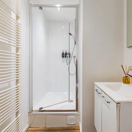 Modern Flat Near Grand Place