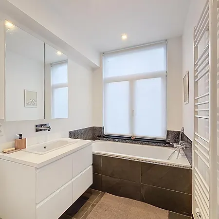 Penthouse Cinquantenaire Apartment *