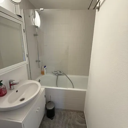 Lovely Next To European Area דירה בריסל