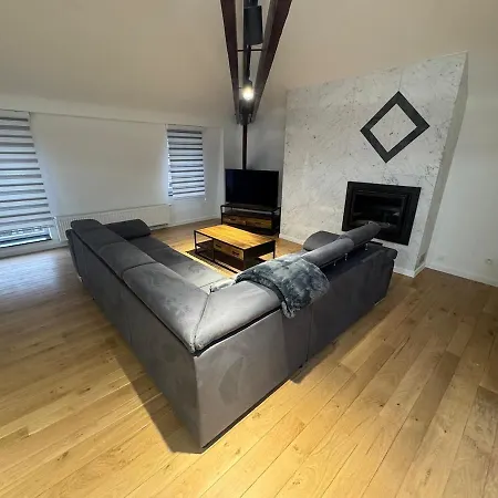 Penthouse 4 *