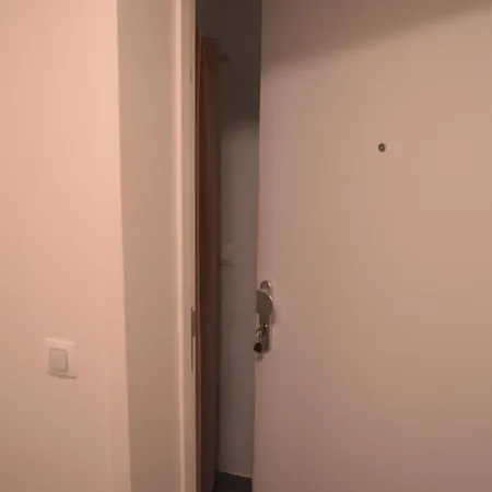 Appartement 1br Metro Hopital Erasme Bordet Handicapt Friendly