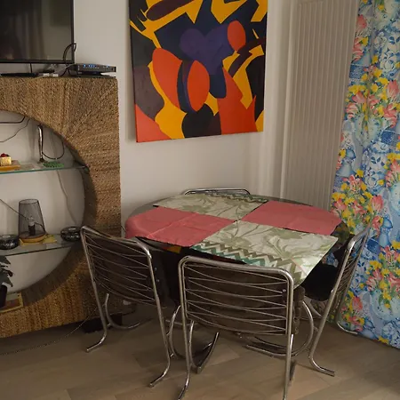 1br Metro Hopital Erasme Bordet Handicapt Friendly * Brussel