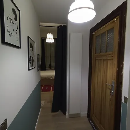 Marilou And Dalibor's Séjour chez l'habitant *