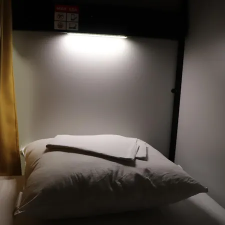 Hostel Hi Jacques Brel