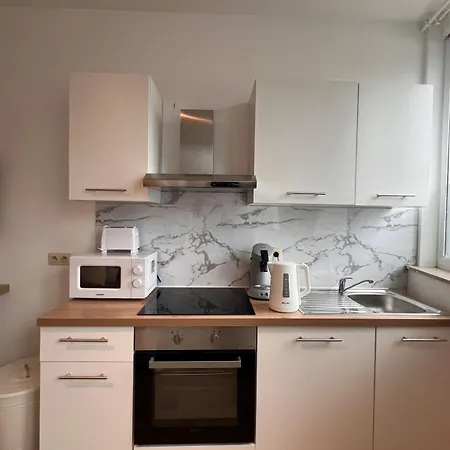 Apartment En Duplex Au Rez-de-chaussee 10 Minutes Du Centre *