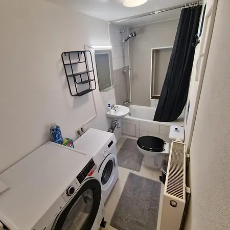 Apartamento Sauna, Atomium, Expo Brussels, Stadium Roi Baudoin, Kinepolis, Planetarium, Centre *