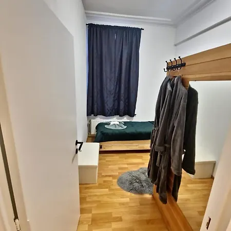 Sauna, Atomium, Expo Brussels, Stadium Roi Baudoin, Kinepolis, Planetarium, Centre *