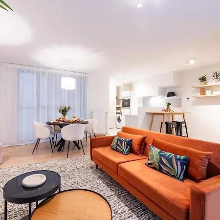 Contemporary Comfort In The Heart Of The アパート ブリュッセル