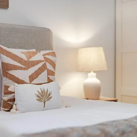 アパート Contemporary Comfort In The Heart Of The