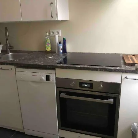 Cosy 1 Bedroom In Eu District Lejlighed