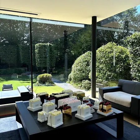 The Luxury Glass Manor Вилла *