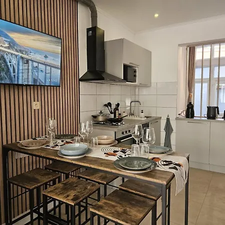 Daire Proche Du Centre De Bruxelles, Atomium,tour&taxi,ing Arena