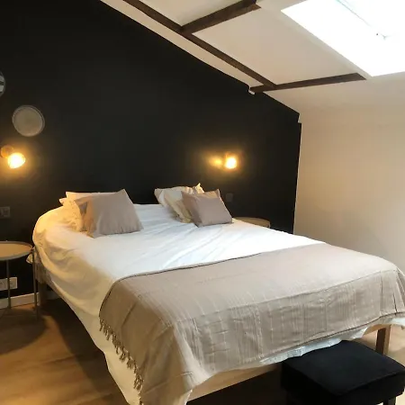 Absolute Charm 3 Bedroom 3 Bathroom With Ac Eu District Apartment