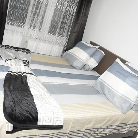 Confort Gare De L'ouest, Troisiemes Etages Apartmán Brusel