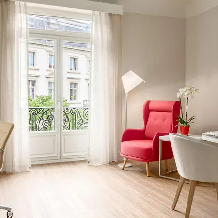 Nh Collection Centre Hotell 4*