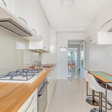 2 Bedroom Midi شقة بروكسل