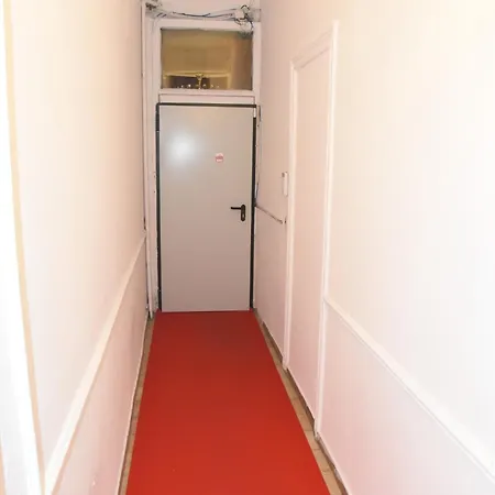 Confort Gare De L'ouest, Troisiemes Etages Apartmán *