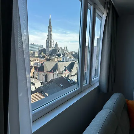 Penthouse Grand Place - 2bd - 200sqm Terrace Apartment *