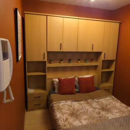 Cosy Jacqmain Βρυξέλλες