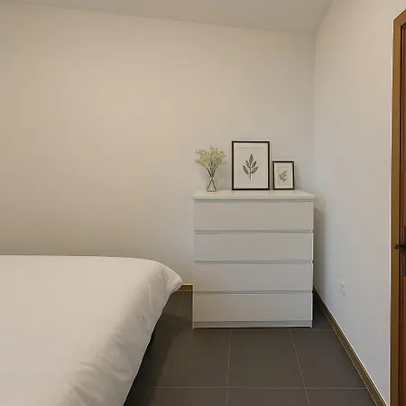 Cosy Midi Station Apartamento