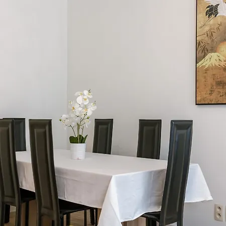 Cozy Atomium Expo 布鲁塞尔