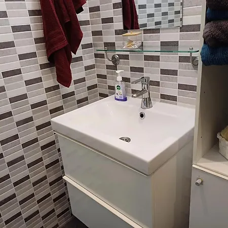 With Terrace In Berchem-sainte-agathe Apartamento Bruxelas