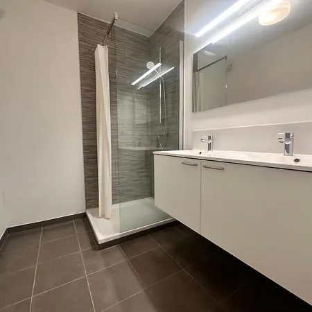 Modern 2 Bedroom For 6 - Center Apartman Brüsszel