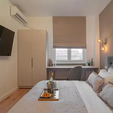 Apartment Near Metro, Center
