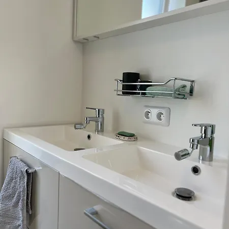 Tiny House Avec Terrasse Privee, 10 Mins Du Centre