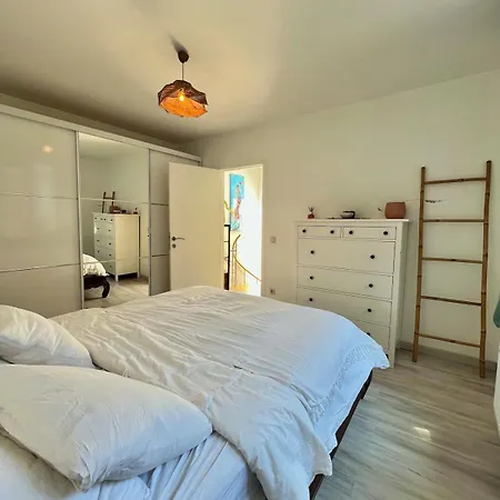 Tiny House Avec Terrasse Privee, 10 Mins Du Centre Bruxelas