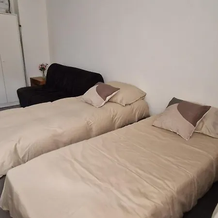 De La Grotte * בריסל