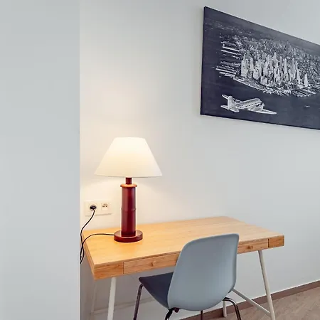 Fully Furnished And Modern Flat - Center דירה *