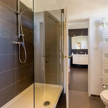 ヴィラ The Castle